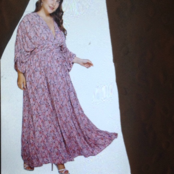 Dresses & Skirts - FINAL PRICE KIMONO SLEEVE EMPIRE WAIST DRESS. NEW